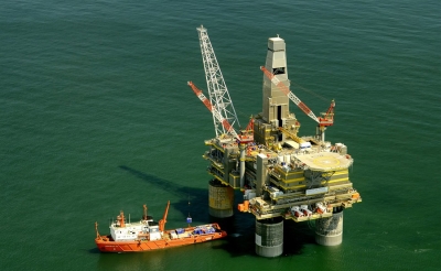 Econom&iacute;a petrolera seguir&aacute; l&aacute;nguida y postrada en 2016