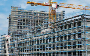 Construcci&oacute;n colombiana avanza, pero con dificultades por log&iacute;stica