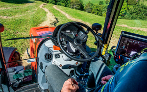 Reforma Agraria, a tragar sapos envenenados para legalizar tierras: Mesa Guerra