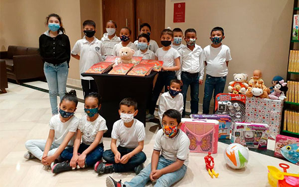 NH Hotel Group, &ldquo;compartiendo sonrisas&rdquo; con libros y juguetes