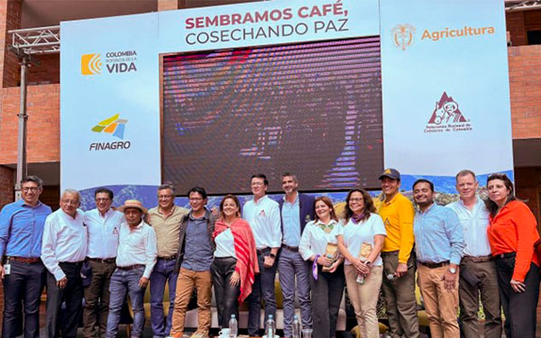 Banco Agrario apalancar&aacute; $150 mil millones para renovaci&oacute;n cafetera