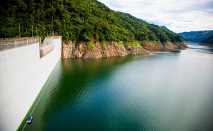 Estado colombiano vender&aacute; control de la el&eacute;ctrica Isagen en pol&eacute;mica subasta