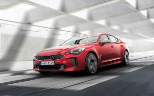 Nuevo KIA Stinger obtiene los premios m&aacute;s prestigiosos de la industria