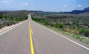 Adjudican a consorcio colombo-ecuatoriano el mejoramiento de v&iacute;a en Colombia