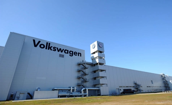 Alemania cree que la manipulaci&oacute;n de autos de VW afecta tambi&eacute;n a Europa