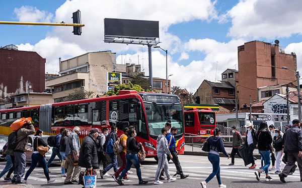 Colombia lidera transici&oacute;n limpia en transporte
