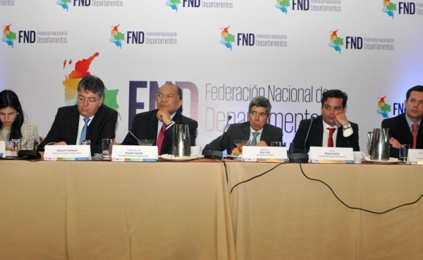 Minhacienda  garantiza cuatro billones en regal&iacute;as para las regiones