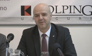 Uruguay busca posicionarse como exportador de servicios formando a j&oacute;venes