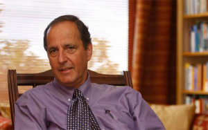 Presidente electo Gustavo Petro no ha generado p&aacute;nico: Ex Ministro