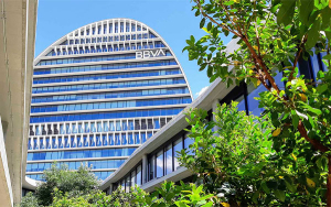 En primer trimestre BBVA gan&oacute; 2.200 millones de euros