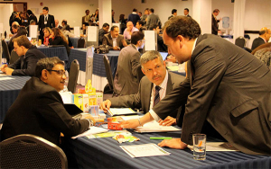 A Bogot&aacute; llegar&aacute;n 60 farmac&eacute;uticas indias con el &aacute;nimo de cerrar negocios