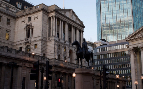 El Banco Central brit&aacute;nico llama a rechazar el d&oacute;lar